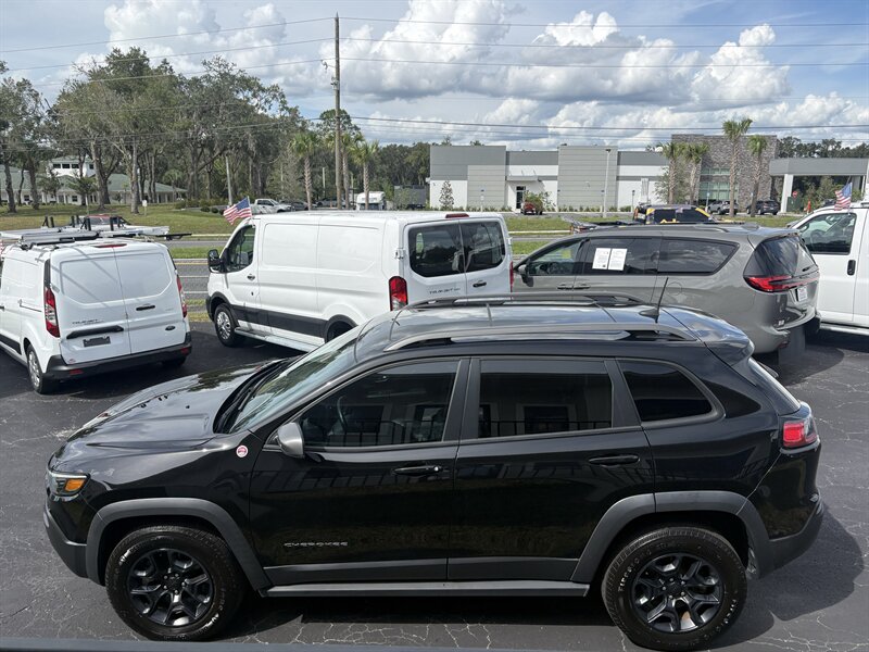 2021 Jeep Cherokee Trailhawk - Photo 6 - Lecanto, FL 34461