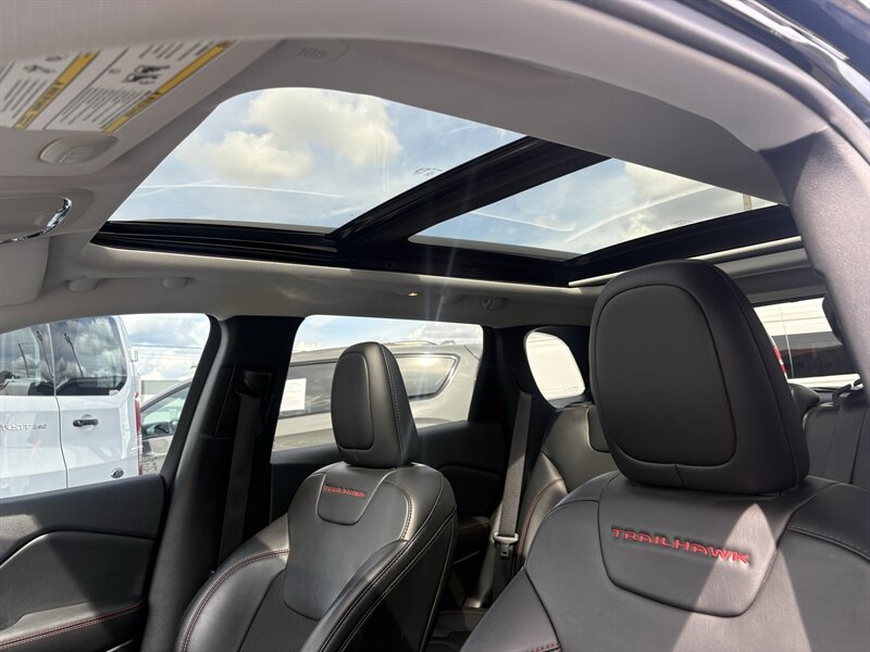 2021 Jeep Cherokee Trailhawk - Photo 10 - Lecanto, FL 34461