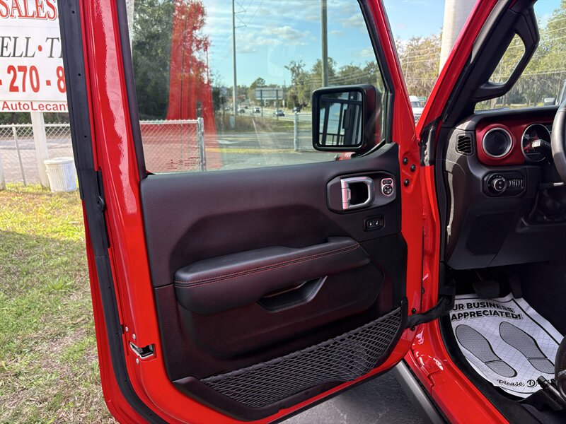 2022 Jeep Gladiator Rubicon - Photo 7 - Lecanto, FL 34461