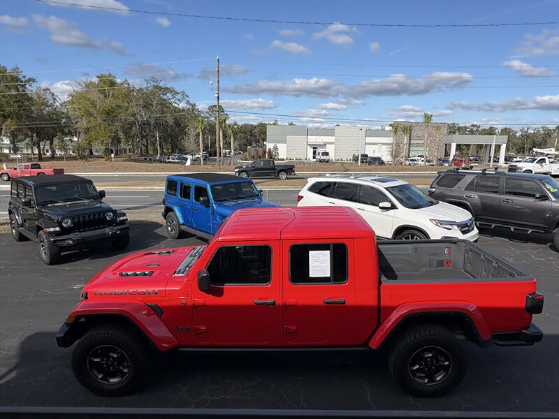 2022 Jeep Gladiator Rubicon - Photo 5 - Lecanto, FL 34461