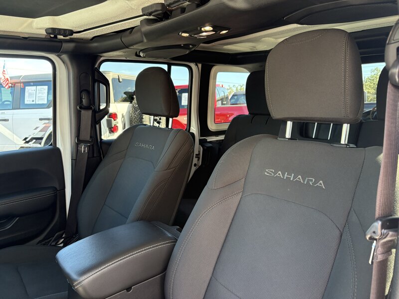 2022 Jeep Wrangler Unlimited Sahara - Photo 10 - Lecanto, FL 34461