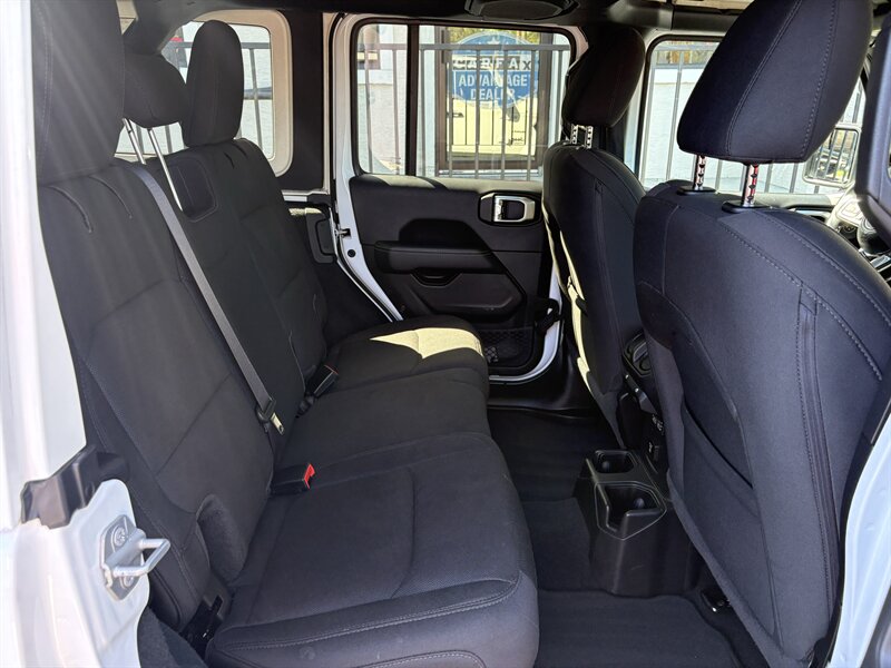 2022 Jeep Wrangler Unlimited Sahara - Photo 21 - Lecanto, FL 34461