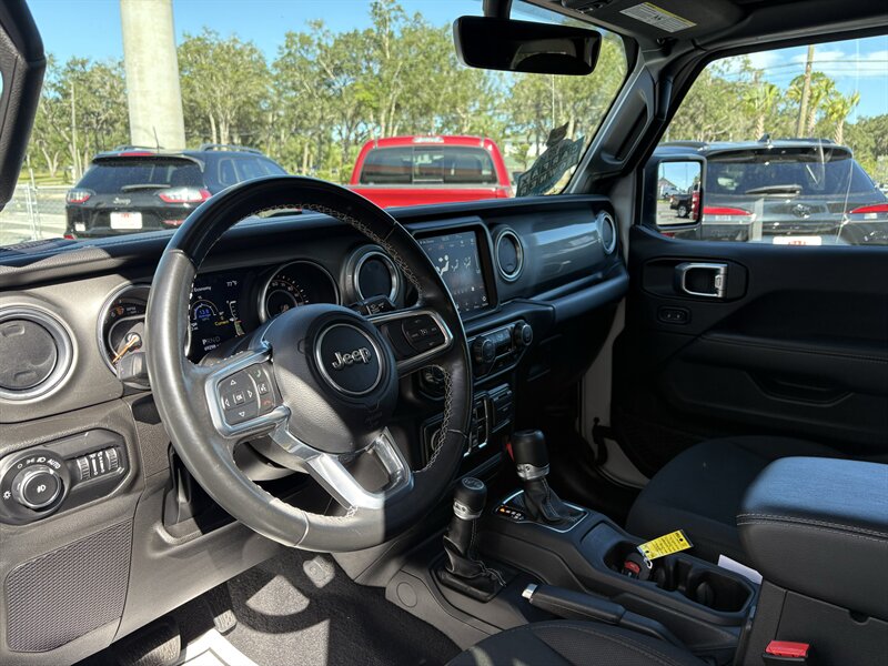 2022 Jeep Wrangler Unlimited Sahara - Photo 11 - Lecanto, FL 34461