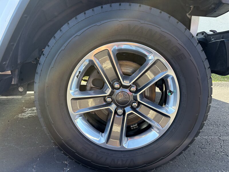 2022 Jeep Wrangler Unlimited Sahara - Photo 24 - Lecanto, FL 34461