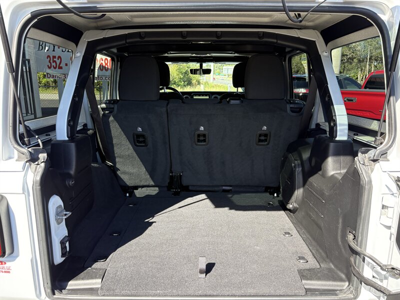 2022 Jeep Wrangler Unlimited Sahara - Photo 22 - Lecanto, FL 34461