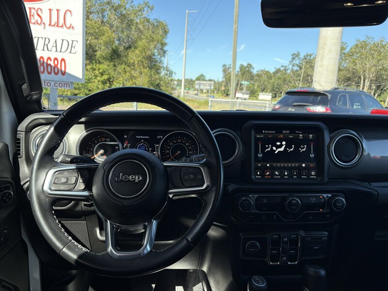 2022 Jeep Wrangler Unlimited Sahara - Photo 8 - Lecanto, FL 34461