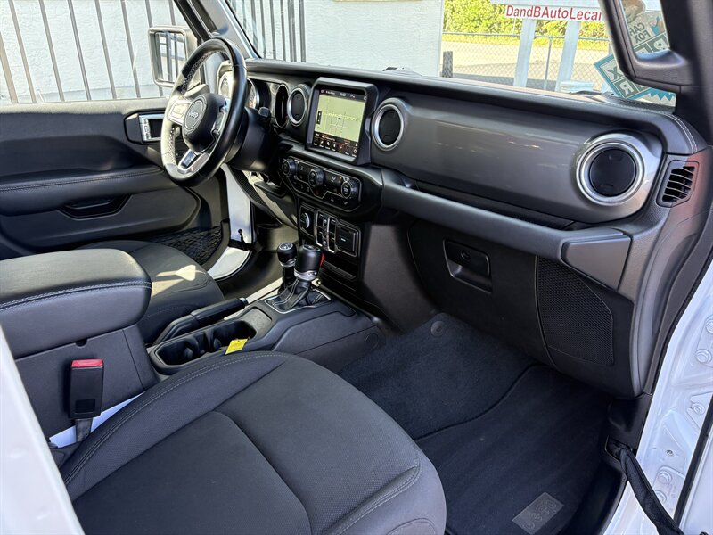 2022 Jeep Wrangler Unlimited Sahara - Photo 17 - Lecanto, FL 34461