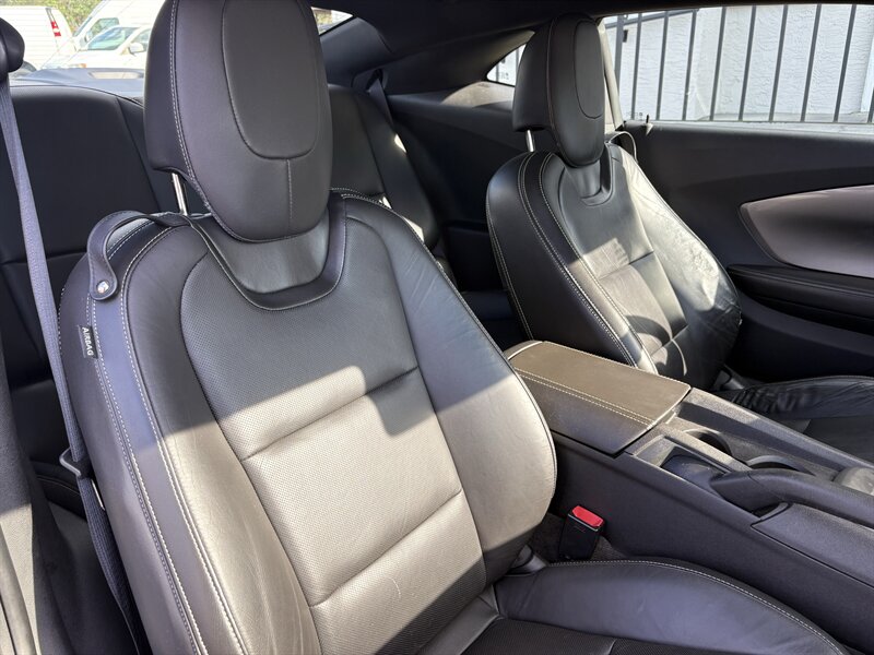 2011 Chevrolet Camaro 2LT - Photo 23 - Lecanto, FL 34461