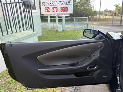 2011 Chevrolet Camaro 2LT - Photo 9 - Lecanto, FL 34461