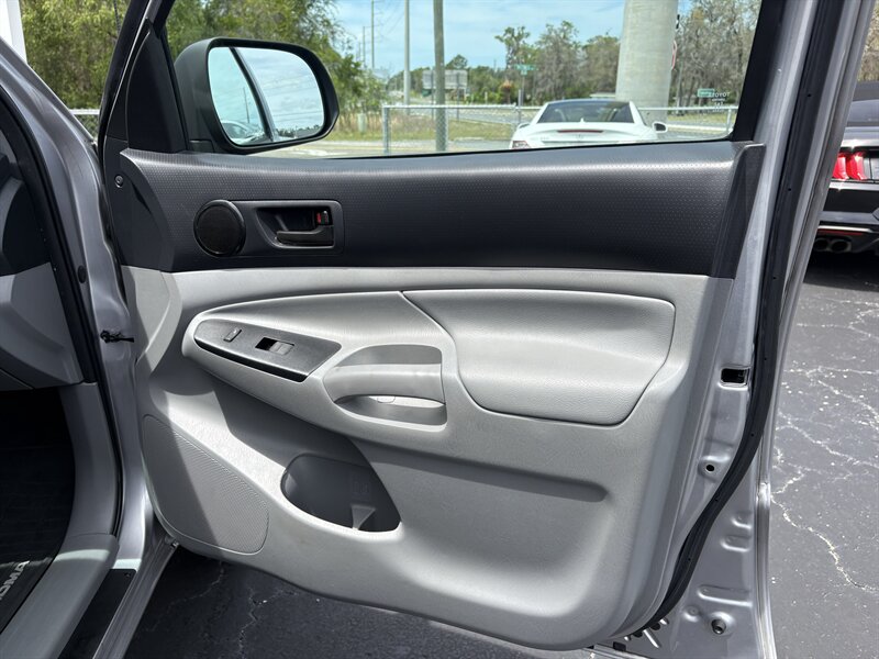 2014 Toyota Tacoma - Photo 17 - Lecanto, FL 34461