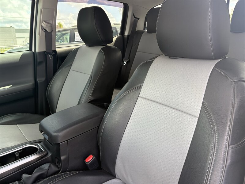2023 Toyota Tacoma SR5 V6 - Photo 9 - Lecanto, FL 34461
