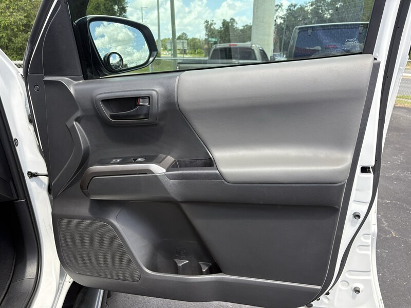 2023 Toyota Tacoma SR5 V6 - Photo 20 - Lecanto, FL 34461