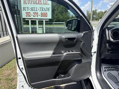 2023 Toyota Tacoma SR5 V6 - Photo 7 - Lecanto, FL 34461