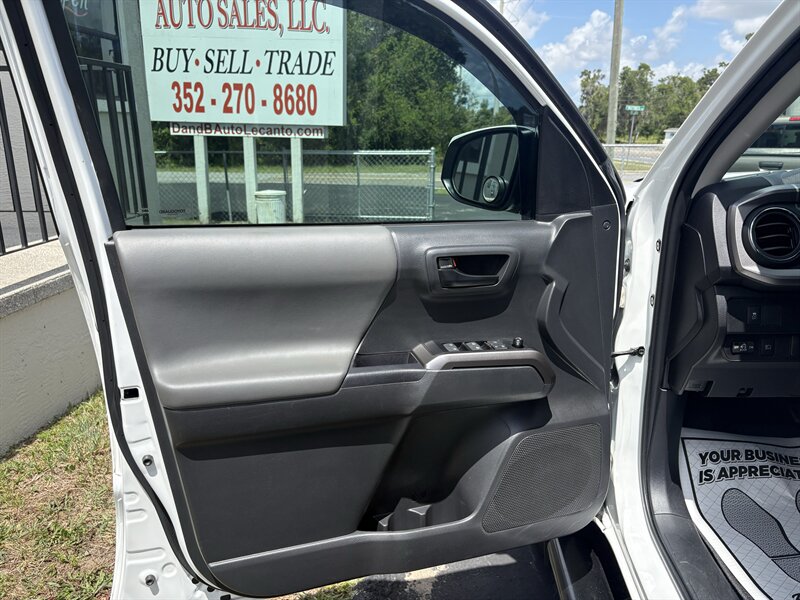 2023 Toyota Tacoma SR5 V6 - Photo 7 - Lecanto, FL 34461
