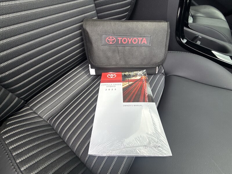 2025 Toyota Corolla Cross Hybrid XSE - Photo 33 - Lecanto, FL 34461