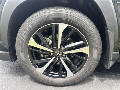 2025 Toyota Corolla Cross Hybrid XSE - Photo 11 - Lecanto, FL 34461
