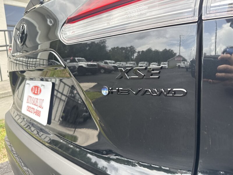 2025 Toyota Corolla Cross Hybrid XSE - Photo 8 - Lecanto, FL 34461