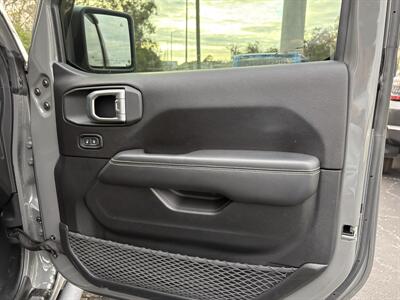 2020 Jeep Gladiator Overland   - Photo 17 - Lecanto, FL 34461