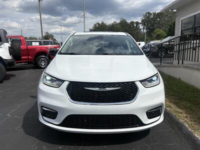 2024 Chrysler Pacifica Limited   - Photo 3 - Lecanto, FL 34461