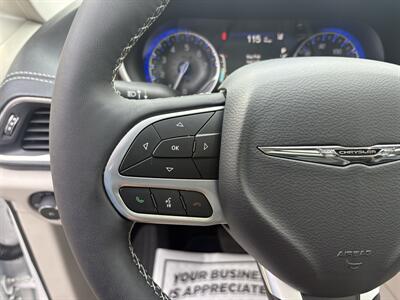 2024 Chrysler Pacifica Limited   - Photo 8 - Lecanto, FL 34461