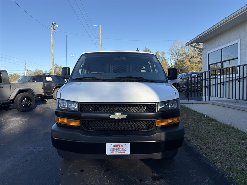 2023 Chevrolet Express 2500 - Photo 2 - Lecanto, FL 34461