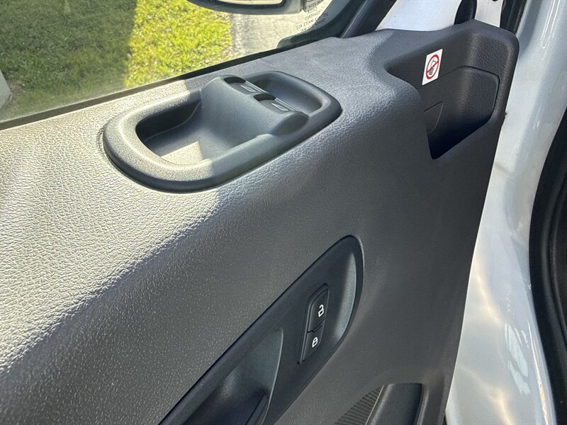 2020 Ford Transit 150 Low Roof - Photo 14 - Lecanto, FL 34461