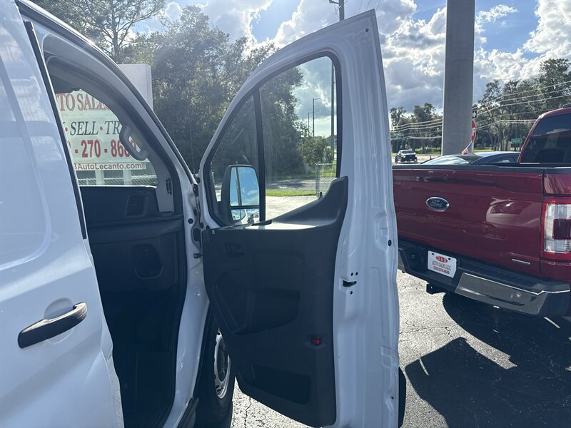 2020 Ford Transit 150 Low Roof - Photo 27 - Lecanto, FL 34461