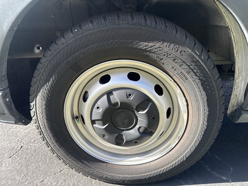 2020 Ford Transit 150 Low Roof - Photo 11 - Lecanto, FL 34461