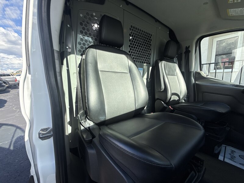 2020 Ford Transit 150 Low Roof - Photo 29 - Lecanto, FL 34461