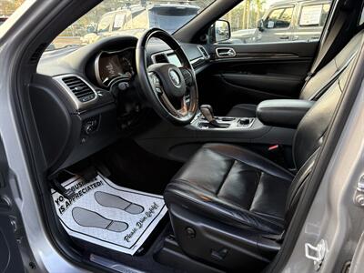 2017 Jeep Grand Cherokee Overland   - Photo 8 - Lecanto, FL 34461