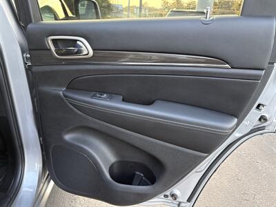 2017 Jeep Grand Cherokee Overland   - Photo 22 - Lecanto, FL 34461