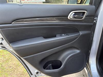 2017 Jeep Grand Cherokee Overland   - Photo 26 - Lecanto, FL 34461