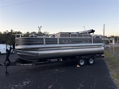 2023 Suntracker 20' Fishing Barge DLX   - Photo 2 - Lecanto, FL 34461