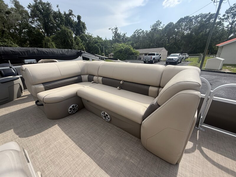 2023 Suntracker 20' Fishing Barge DLX - Photo 21 - Lecanto, FL 34461