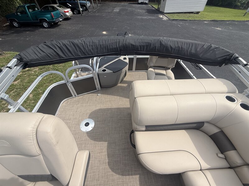2023 Suntracker 20' Fishing Barge DLX - Photo 28 - Lecanto, FL 34461