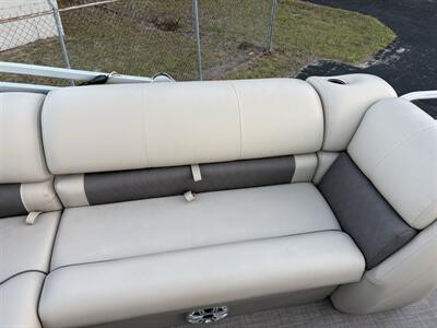 2023 Suntracker 20' Fishing Barge DLX   - Photo 10 - Lecanto, FL 34461