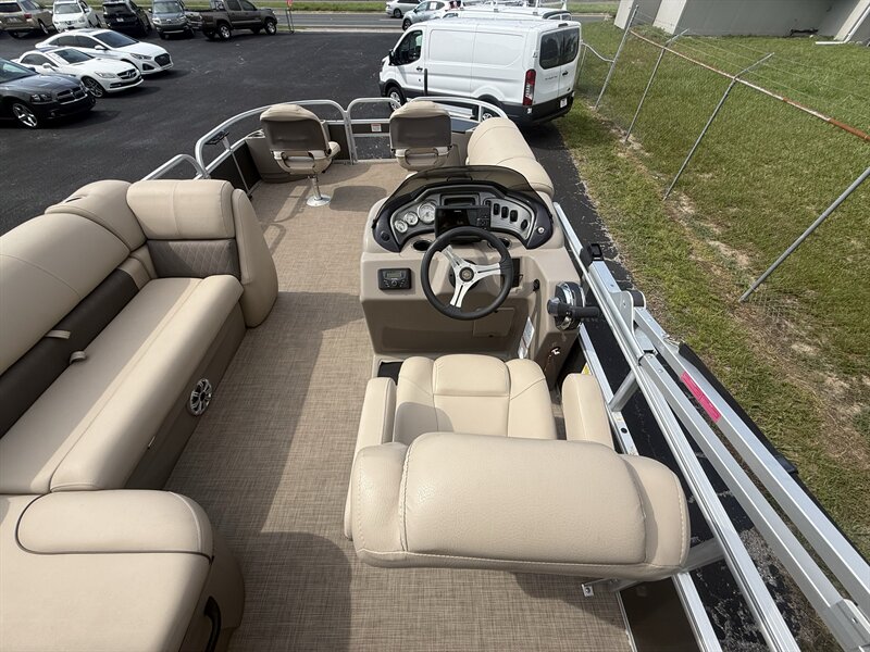 2023 Suntracker 20' Fishing Barge DLX - Photo 31 - Lecanto, FL 34461