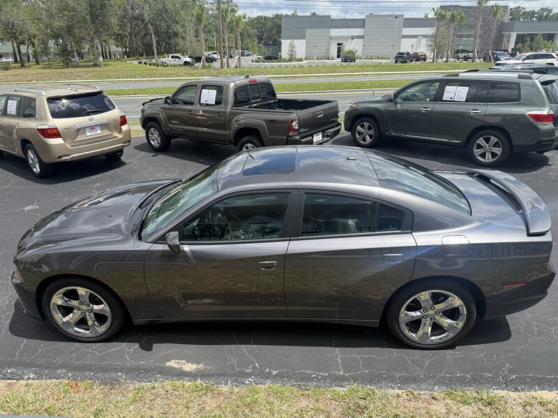 2014 Dodge Charger SXT - Photo 4 - Lecanto, FL 34461