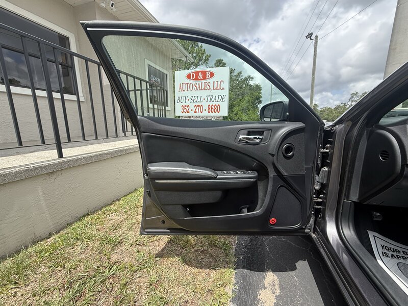 2014 Dodge Charger SXT - Photo 10 - Lecanto, FL 34461