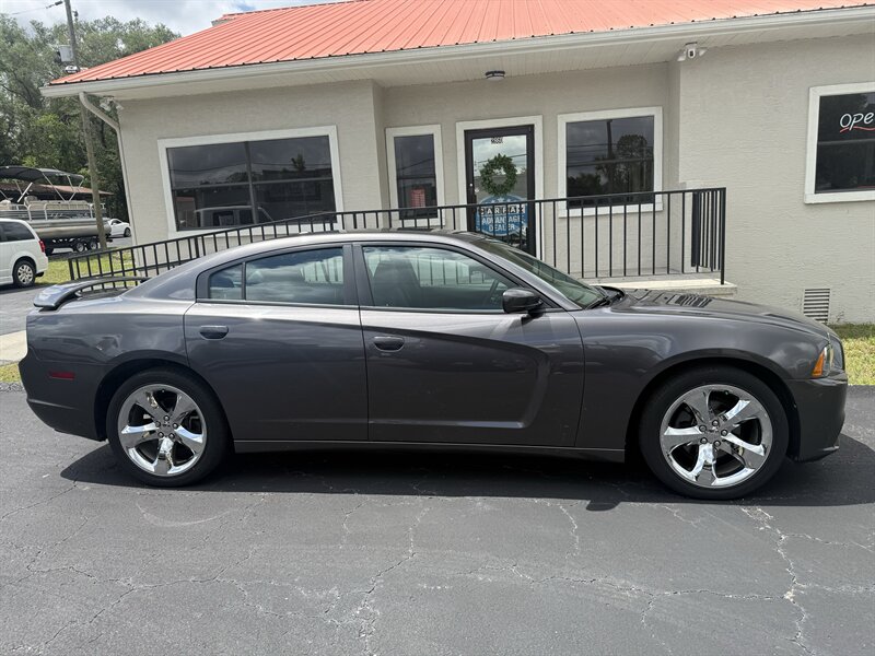 2014 Dodge Charger SXT - Photo 8 - Lecanto, FL 34461
