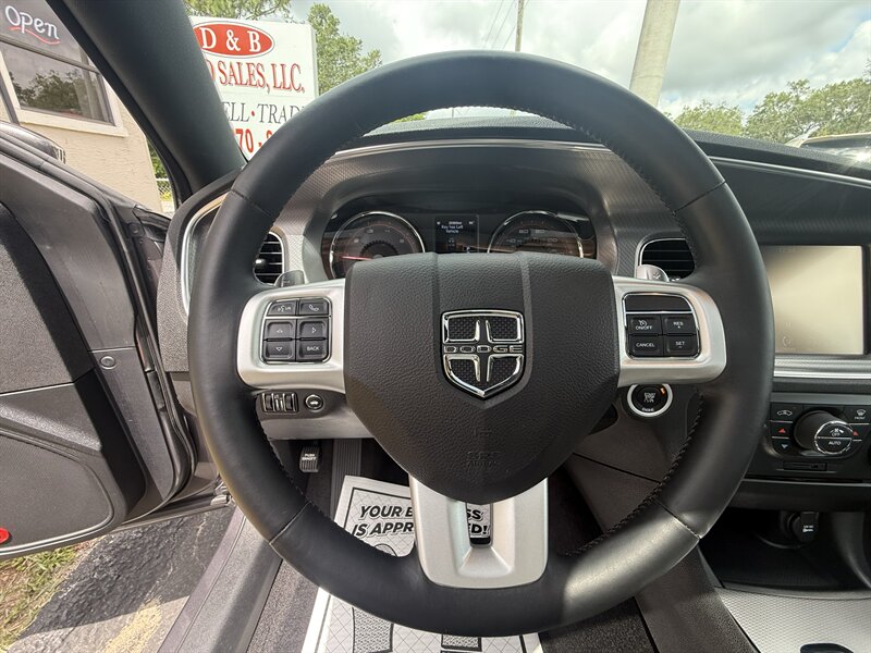 2014 Dodge Charger SXT - Photo 12 - Lecanto, FL 34461