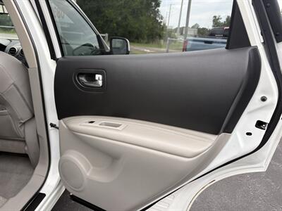 2011 Nissan Rogue SL   - Photo 22 - Lecanto, FL 34461
