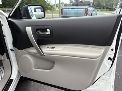 2011 Nissan Rogue SL   - Photo 17 - Lecanto, FL 34461