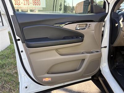 2020 Honda Pilot Elite   - Photo 7 - Lecanto, FL 34461