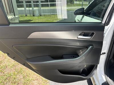 2019 Hyundai SONATA Sport   - Photo 26 - Lecanto, FL 34461