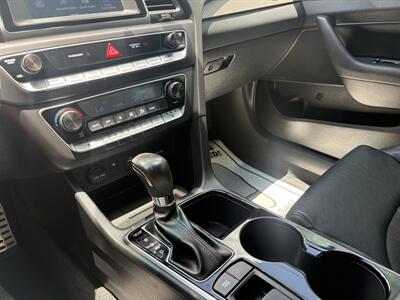 2019 Hyundai SONATA Sport   - Photo 13 - Lecanto, FL 34461