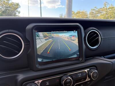 2021 Jeep Wrangler Unlimited Sahara   - Photo 11 - Lecanto, FL 34461