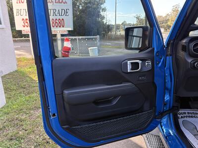 2021 Jeep Wrangler Unlimited Sahara   - Photo 5 - Lecanto, FL 34461