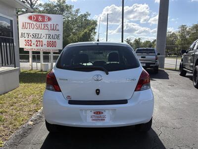 2011 Toyota Yaris   - Photo 5 - Lecanto, FL 34461