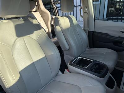 2021 Chrysler Pacifica Touring L   - Photo 22 - Lecanto, FL 34461